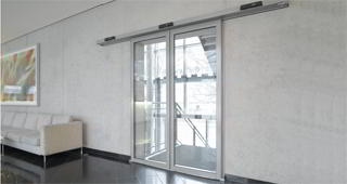 Automatik-Schiebetüre AD100 aus dem Hause Hörmann